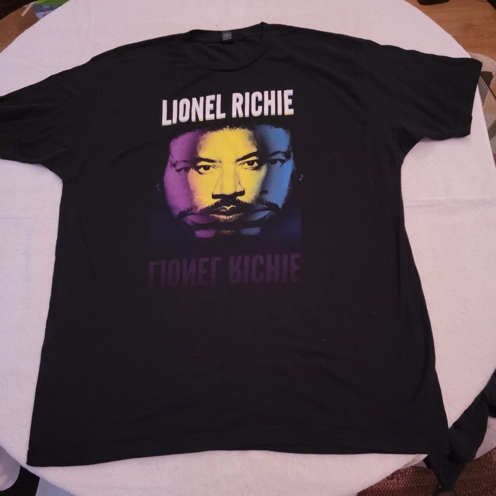 Lonely Richie 2017 Concert T shirt XL used. All the hits tour